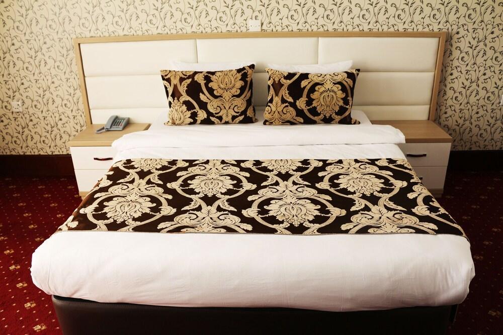 Baku Inn Hotel מראה חיצוני תמונה